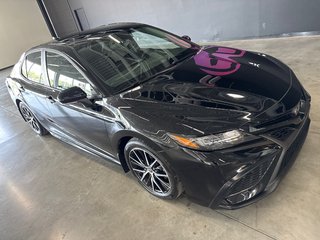 2023 Toyota Camry SE in Saint-Jean-Sur-Richelieu, Quebec - 2 - w320h240px