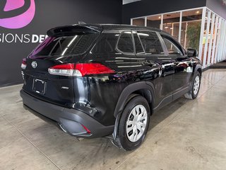 2022 Toyota Corolla Cross L in Saint-Jean-Sur-Richelieu, Quebec - 4 - w320h240px