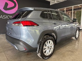 2025 Toyota COROLLA CROSS LE in Saint-Jean-Sur-Richelieu, Quebec - 4 - w320h240px