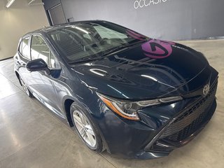 2021 Toyota Corolla Hatchback SE in Saint-Jean-Sur-Richelieu, Quebec - 2 - w320h240px