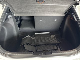 2021 Toyota Corolla Hatchback SE in Saint-Jean-Sur-Richelieu, Quebec - 4 - w320h240px