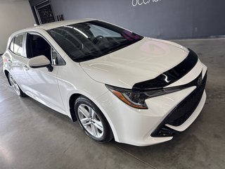 2021 Toyota Corolla Hatchback SE in Saint-Jean-Sur-Richelieu, Quebec - 2 - w320h240px