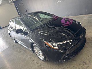 2022 Toyota Corolla Hatchback SE in Saint-Jean-Sur-Richelieu, Quebec - 2 - w320h240px