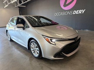 2023 Toyota Corolla Hatchback SE in Saint-Jean-Sur-Richelieu, Quebec - 2 - w320h240px
