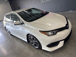 2017 Toyota Corolla iM in Saint-Jean-Sur-Richelieu, Quebec - 2 - w320h240px