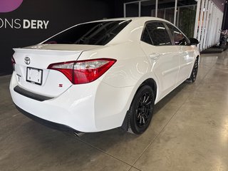 2015 Toyota Corolla S in Saint-Jean-Sur-Richelieu, Quebec - 5 - w320h240px