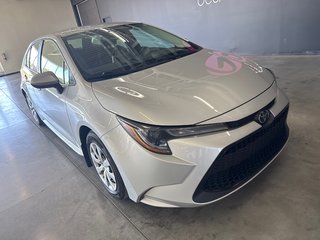 Toyota Corolla LE 2021 à Saint-Jean-Sur-Richelieu, Québec - 2 - w320h240px