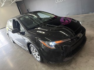 2021 Toyota Corolla LE in Saint-Jean-Sur-Richelieu, Quebec - 2 - w320h240px