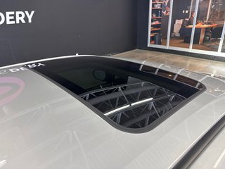 2023 Toyota Corolla LE in Saint-Jean-Sur-Richelieu, Quebec - 4 - w320h240px