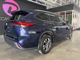 2022 Toyota Highlander XLE in Saint-Jean-Sur-Richelieu, Quebec - 5 - w320h240px