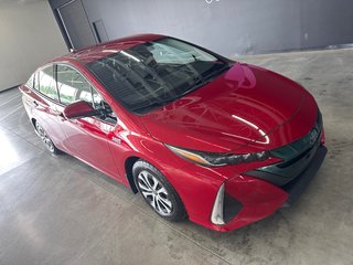 2020 Toyota PRIUS PRIME GROUPE AMÉLIORÉ in Saint-Jean-Sur-Richelieu, Quebec - 2 - w320h240px