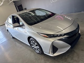 2021 Toyota Prius Prime in Saint-Jean-Sur-Richelieu, Quebec - 2 - w320h240px