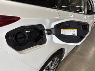 2021 Toyota Prius Prime in Saint-Jean-Sur-Richelieu, Quebec - 6 - w320h240px