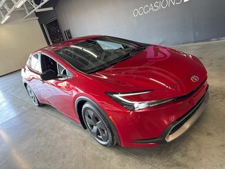 2023 Toyota Prius Prime SE in Saint-Jean-Sur-Richelieu, Quebec - 2 - w320h240px