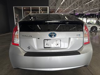 Toyota Prius  2015 à Saint-Jean-Sur-Richelieu, Québec - 4 - w320h240px