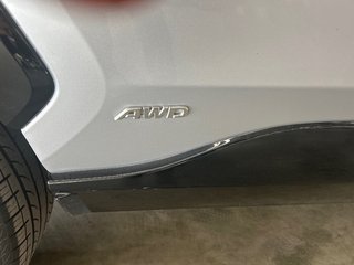 2023 Toyota RAV4 Prime XSE in Saint-Jean-Sur-Richelieu, Quebec - 6 - w320h240px