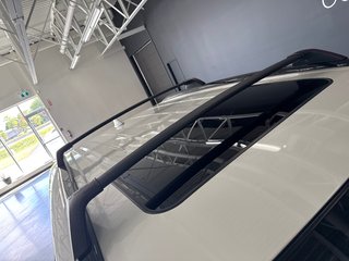 Toyota RAV4 Limited 2021 à Saint-Jean-Sur-Richelieu, Québec - 4 - w320h240px