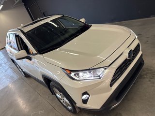 2021 Toyota RAV4 Hybrid Limited in Saint-Jean-Sur-Richelieu, Quebec - 2 - w320h240px