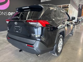 2021 Toyota RAV4 XLE in Saint-Jean-Sur-Richelieu, Quebec - 6 - w320h240px