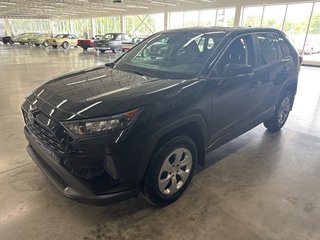 2022 Toyota RAV4 LE in Saint-Jean-Sur-Richelieu, Quebec - 5 - w320h240px