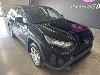 2022 Toyota RAV4 LE in Saint-Jean-Sur-Richelieu, Quebec - 3 - w320h240px