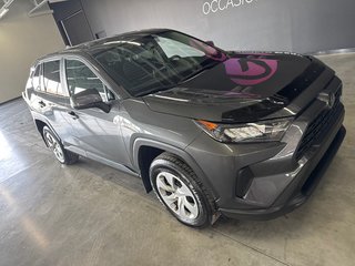 Toyota RAV4 LE 2023 à Saint-Jean-Sur-Richelieu, Québec - 2 - w320h240px