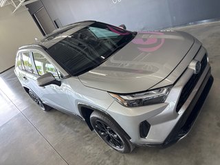 Toyota RAV4 Hybrid SE 2023 à Saint-Jean-Sur-Richelieu, Québec - 2 - w320h240px