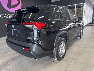 Toyota RAV4 Hybrid LE 2024 à Saint-Jean-Sur-Richelieu, Québec - 4 - w320h240px