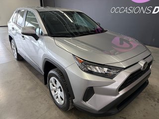 2025 Toyota RAV4 LE in Saint-Jean-Sur-Richelieu, Quebec - 2 - w320h240px