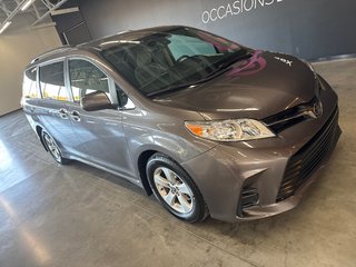 Toyota Sienna LE 2020 à Saint-Jean-Sur-Richelieu, Québec - 2 - w320h240px
