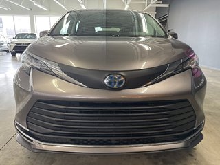 2021 Toyota Sienna XLE in Saint-Jean-Sur-Richelieu, Quebec - 3 - w320h240px