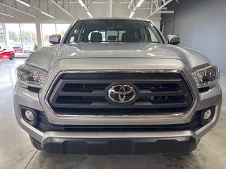 2020 Toyota Tacoma SR5 in Saint-Jean-Sur-Richelieu, Quebec - 3 - w320h240px