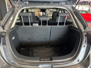 Toyota Yaris Hatchback  2020 à Saint-Jean-Sur-Richelieu, Québec - 6 - w320h240px