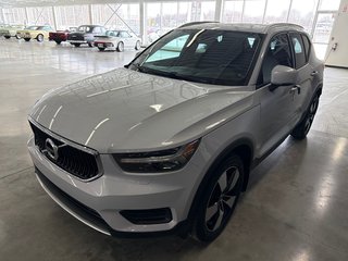 2022 Volvo XC40 Momentum in Saint-Jean-Sur-Richelieu, Quebec - 5 - w320h240px