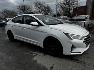 2020  Elantra Preferred w/Sun & Safety Package in Longueuil, Quebec - 5 - w320h240px