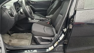 2015 Mazda 3 GX in Longueuil, Quebec - 6 - w320h240px