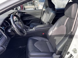 2018  Camry SE in Longueuil, Quebec - 6 - w320h240px