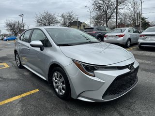 2022  Corolla LE in Longueuil, Quebec - 5 - w320h240px
