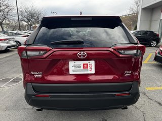 2019  RAV4 XLE in Longueuil, Quebec - 4 - w320h240px