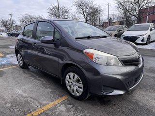 2012  Yaris LE in Longueuil, Quebec - 4 - w320h240px