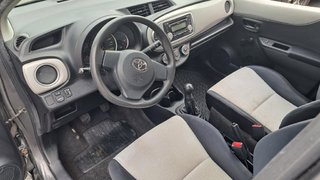 2012  Yaris LE in Longueuil, Quebec - 6 - w320h240px