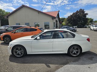 BMW 3 Series 330i xDrive M PACKAGE CUIR NAVIGATION TOIT OUVRANT 2018 à St-Jean-Sur-Richelieu, Québec - 4 - w320h240px