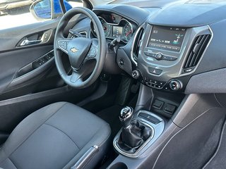 2018 Chevrolet Cruze LT SEULEMENT 028910 KM in St-Jean-Sur-Richelieu, Quebec - 3 - w320h240px