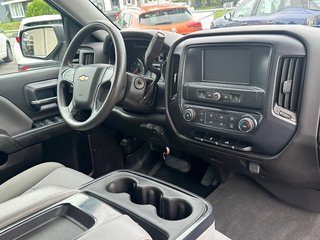 2019 Chevrolet Silverado 1500 Custom 4X4 in St-Jean-Sur-Richelieu, Quebec - 3 - w320h240px