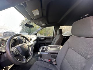 2021 Chevrolet Silverado 1500 CUSTOM 4X4 CREW V8 5.3L in St-Jean-Sur-Richelieu, Quebec - 3 - w320h240px
