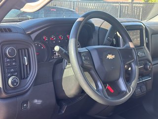 2021 Chevrolet Silverado 1500 CUSTOM CREW 4X4 V8 5.3L in St-Jean-Sur-Richelieu, Quebec - 3 - w320h240px