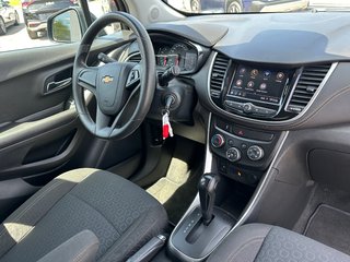 2021 Chevrolet Trax LS SEULEMENT 058545 KM in St-Jean-Sur-Richelieu, Quebec - 3 - w320h240px