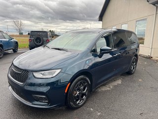 2022  Pacifica Hybrid Limited S 7 Passagers NAVI TOIT PANO in St-Jean-Sur-Richelieu, Quebec - 5 - w320h240px