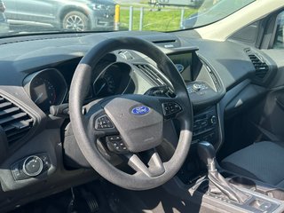 2017 Ford Escape SE AWD APPLE CARPLAY/ANDROID AUTO in St-Jean-Sur-Richelieu, Quebec - 5 - w320h240px