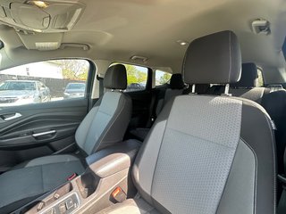 2017 Ford Escape SE AWD APPLE CARPLAY/ANDROID AUTO in St-Jean-Sur-Richelieu, Quebec - 6 - w320h240px
